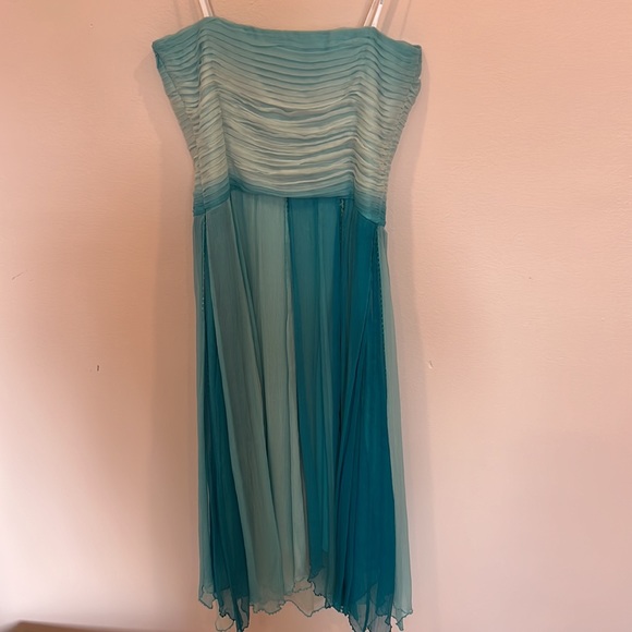 Laundry by Shelli Segal Cocktail dress 100% silk chiffon. WORN ONCE - Picture 5 of 5